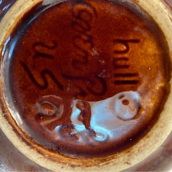 Hull Pottery Coffee Pot. Oven Proof. Vintage and Excellent Condition! #1028 - Picture 3 of 4